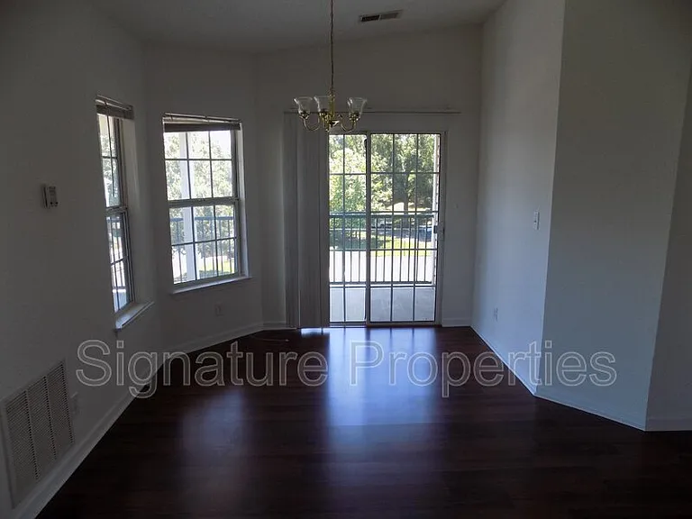 801 Brassie Ln #J — Photo 5