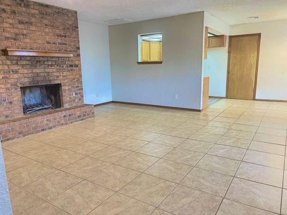 5th image of 1004 Summerton Pl