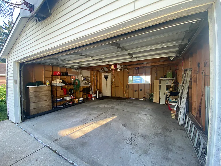 1747 S Cora St — Photo 18