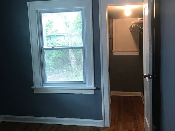 4th image of 3001 E 51st St