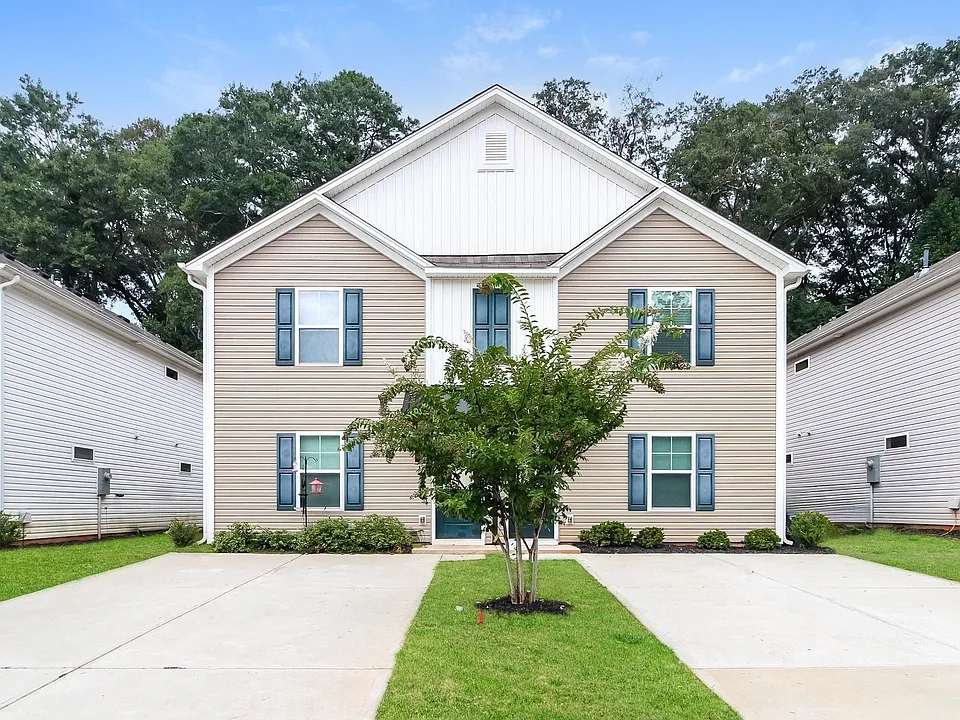 335 Noble Ln