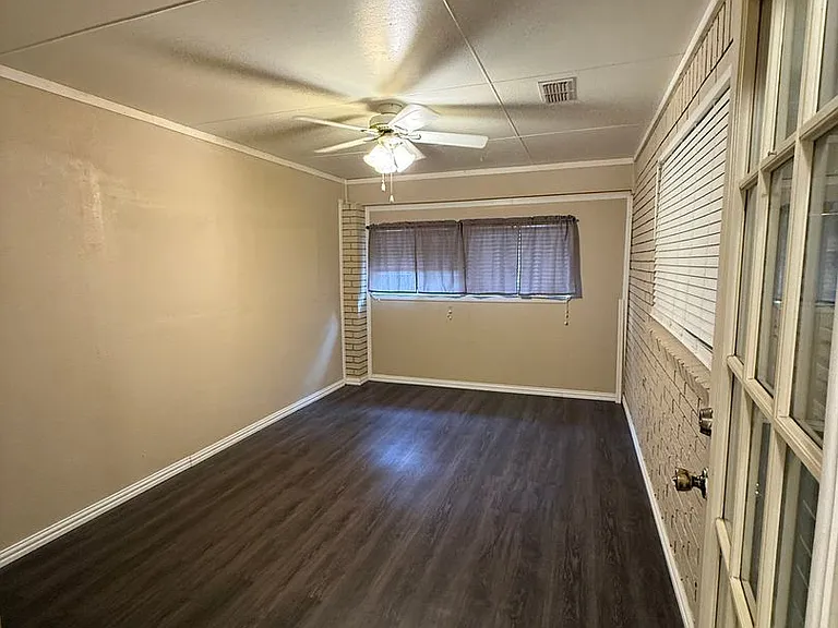 1401 Hillcrest Dr — Photo 22