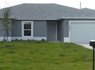 1642 SW Crawford Ave, Pt Saint Lucie, FL 34953