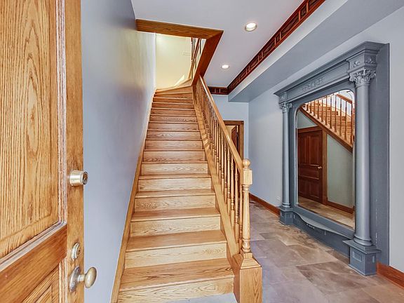 2nd image of 2116 N Clark St #Ch