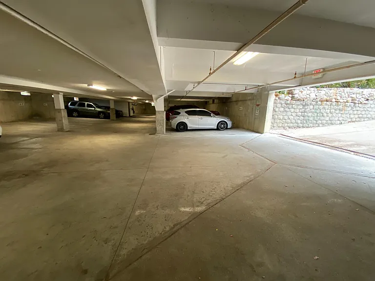 8 Parker St #4 — Photo 26