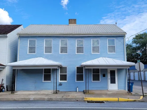27 S York St, Etters, PA 17319