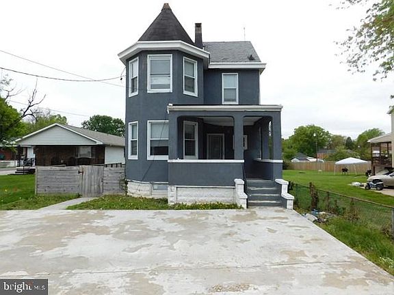 2nd image of 4429 Powell Ave