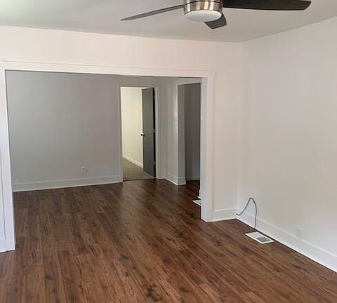 4th image of 613 E 6th Ave
