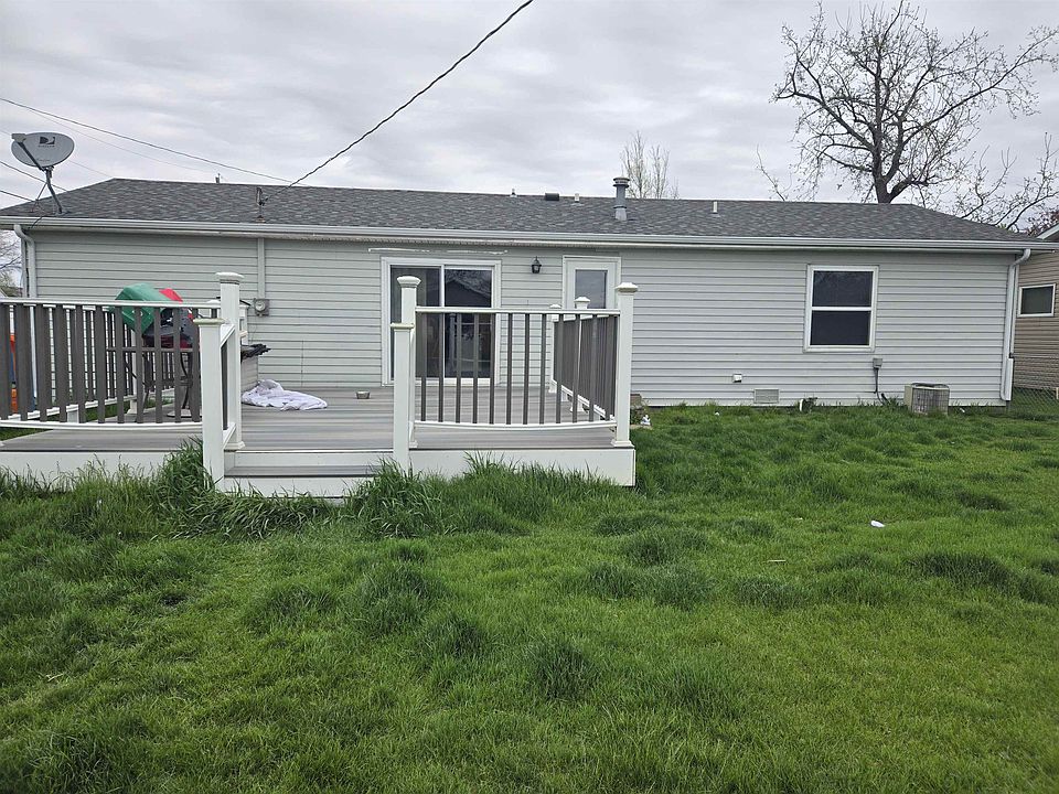 2nd image of 709 W 17th St