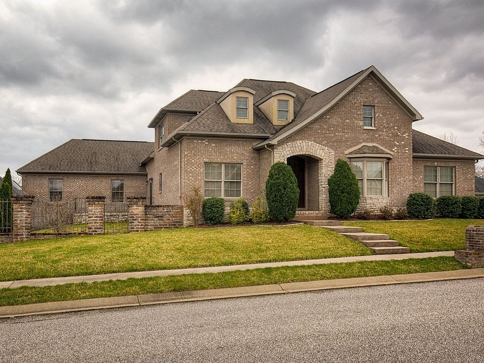 5633 Essex Dr