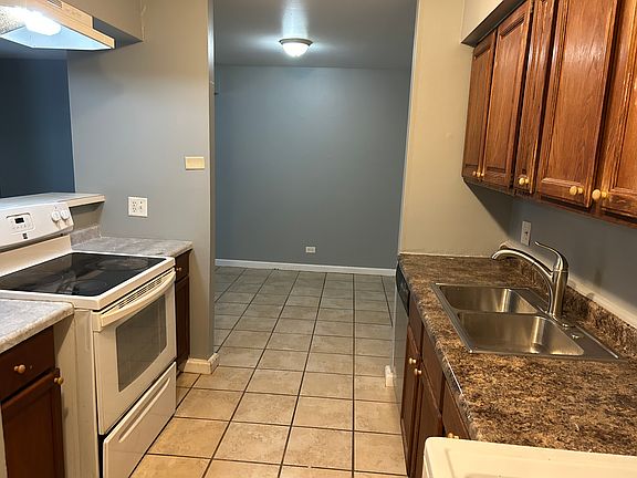KITCHEN VIEW 3