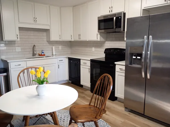 906 E Magnolia Ave #906, Auburn, AL 36830