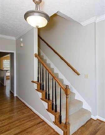 2nd image of 1596 Southpointe Dr