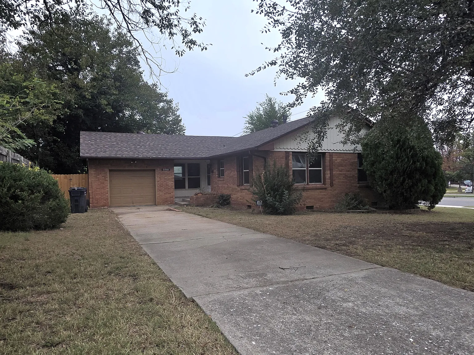 3 bed, 1.5 bath, 1628 sqft, $1,600 — Photo 4