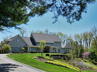 2 Edgemoor Ln, Pittsburgh, PA 15238