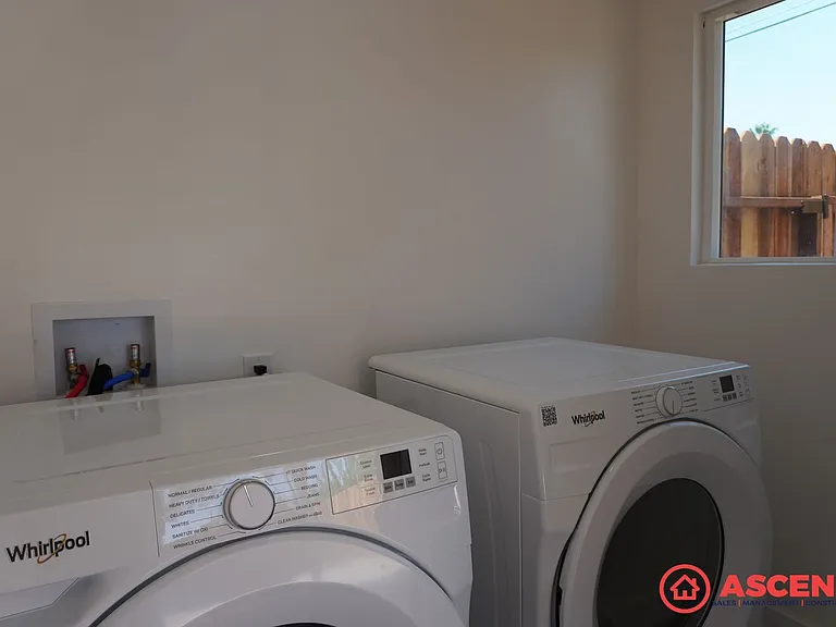 1916 Talisman Dr — Photo 8