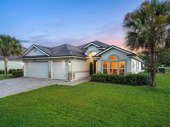 3rd image of 233 Parkwood Cir