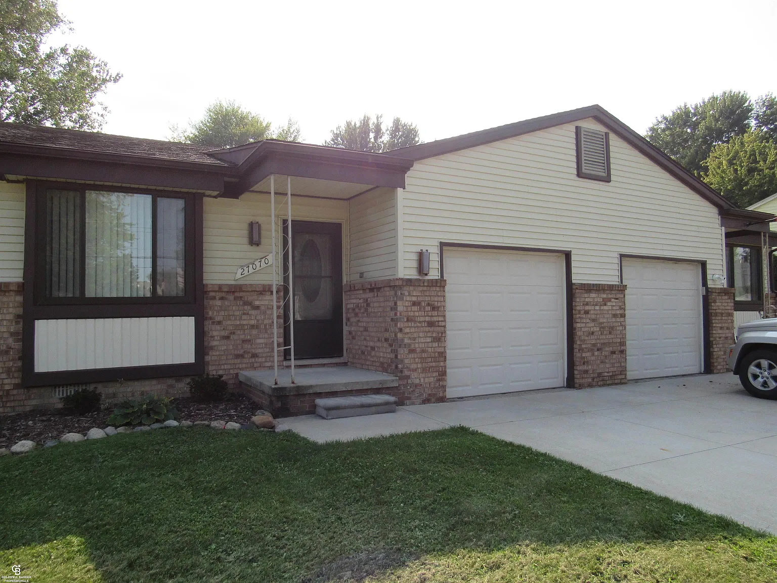27060 Campau Ln photo 1