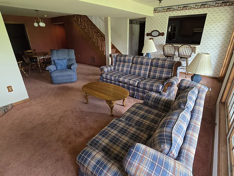 Walkout Basement living room