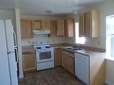 3042 Beech Ave — Photo 2