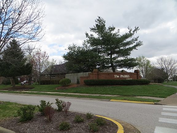 3rd image of 2600 Avenue Of The Park