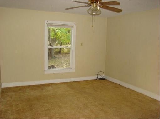 5th image of 849 Wade St