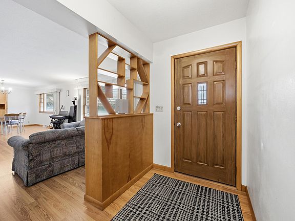 4th image of 1106 5th Ave S
