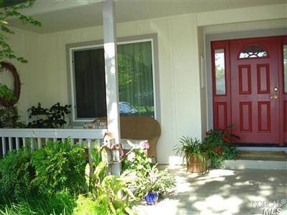 2nd image of 156 N Park Dr