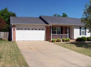 1824 Hidden Creek Dr, Bryant, AR 72022