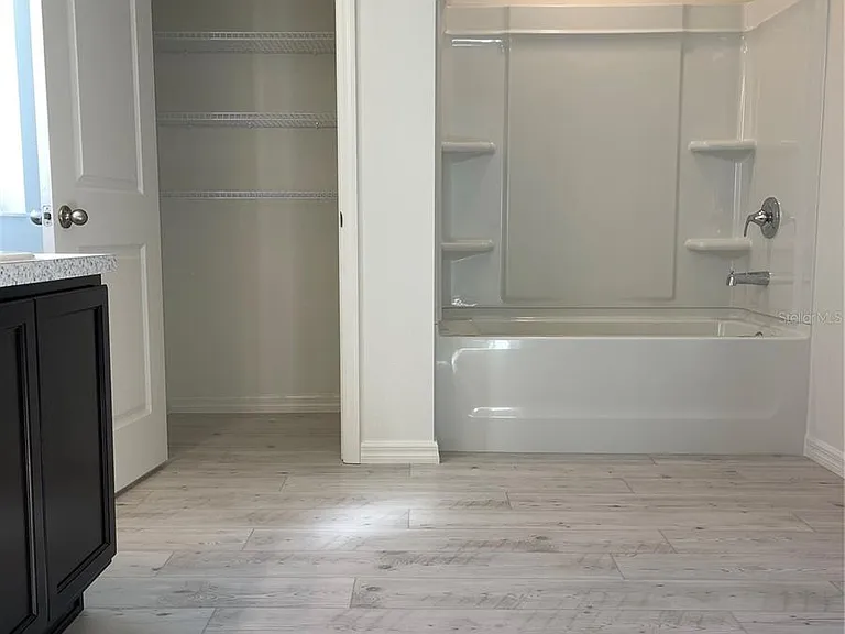 9581 Sandy Bluffs Cir — Photo 10