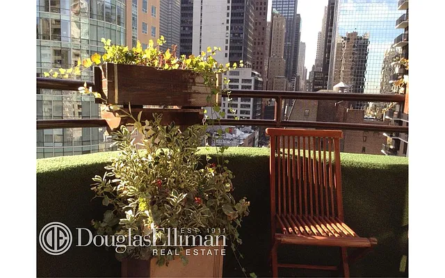 Sold by Douglas Elliman | media 16