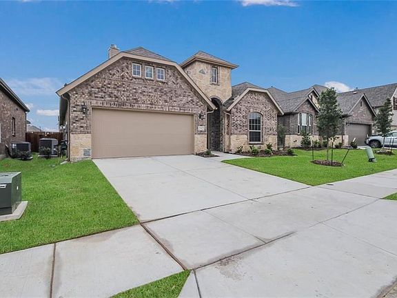 2nd image of 2112 Lake Hawthorne Trl