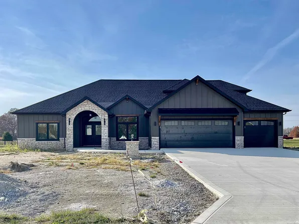19031 Ringo Rd, Auburn, IN 46706