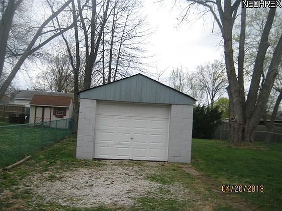 3rd image of 2791 Norwood St