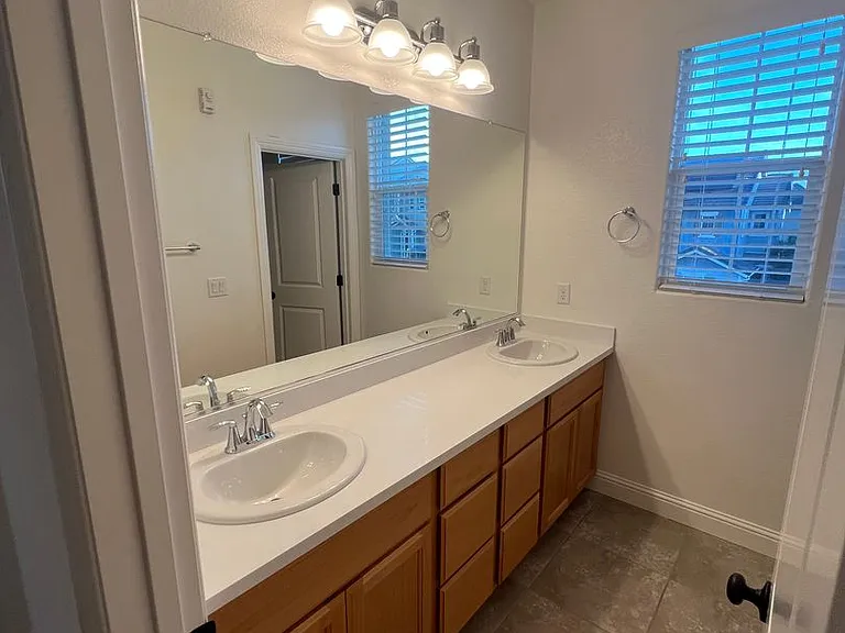 1512 Peony Ln — Photo 17