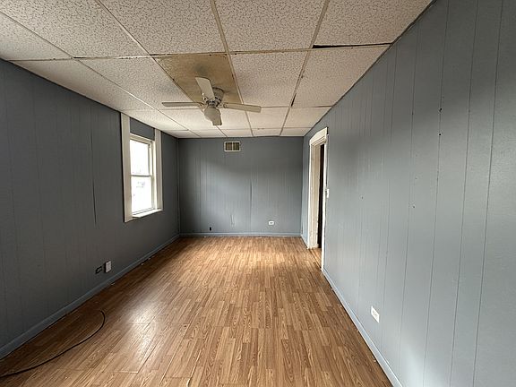 2nd image of 218 4th St #2