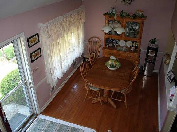 DINING ROOM W/CATHEDRAL C