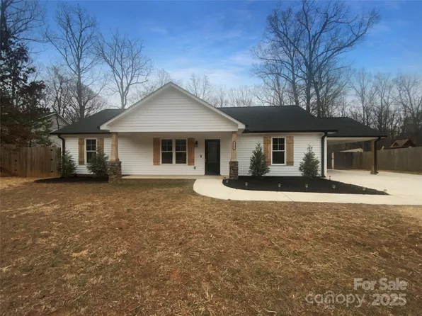 3792 Rolling View Ln, Lincolnton, NC 28650