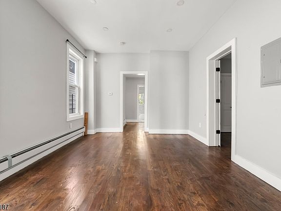 2nd image of 119 Littleton Ave