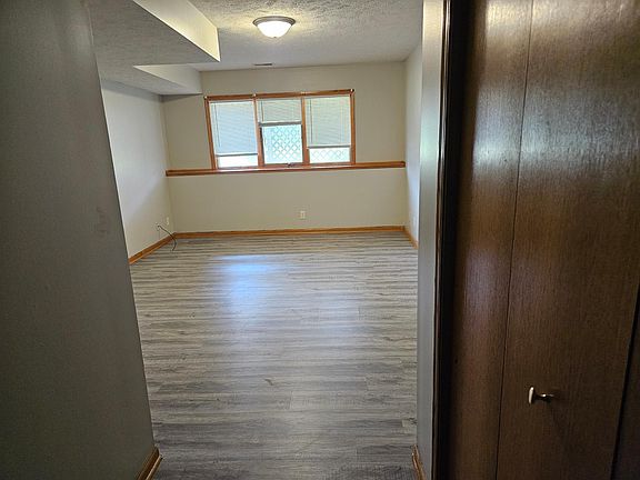 4th image of 8635 Lexington Ave