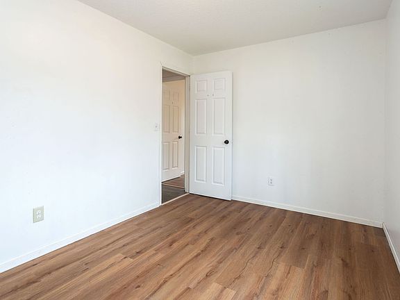4th image of 1434 Case Ave E #1432-2