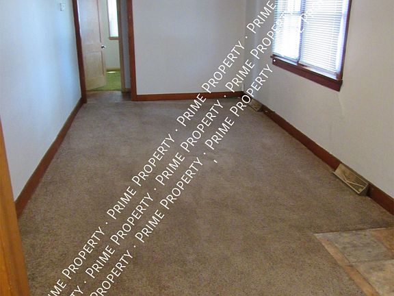 2nd image of 1601 Osborne St