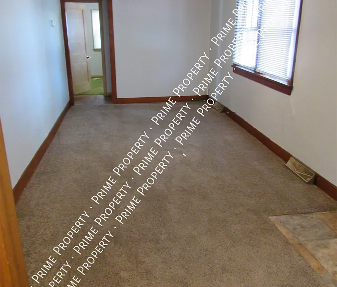 1601 Osborne St — Photo 2
