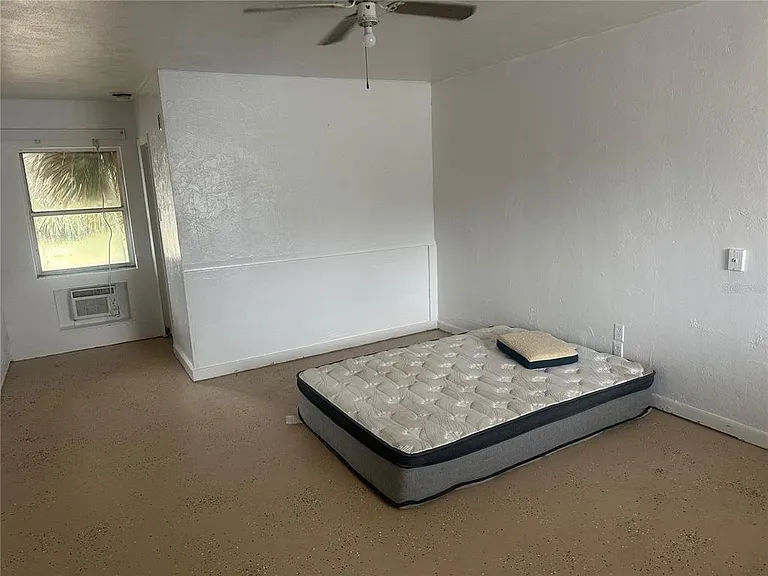 1600 E Duval St — Photo 2