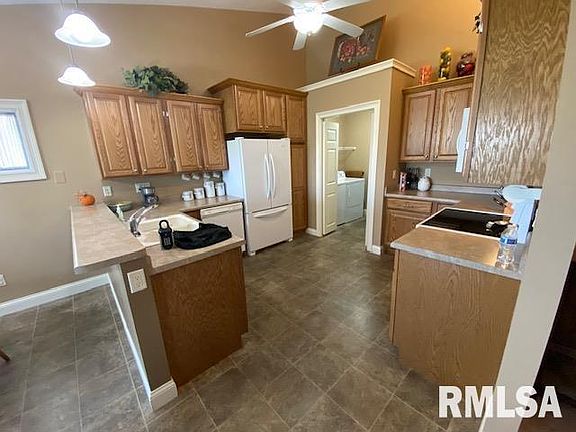 3rd image of 1704 Stone Gate Cir