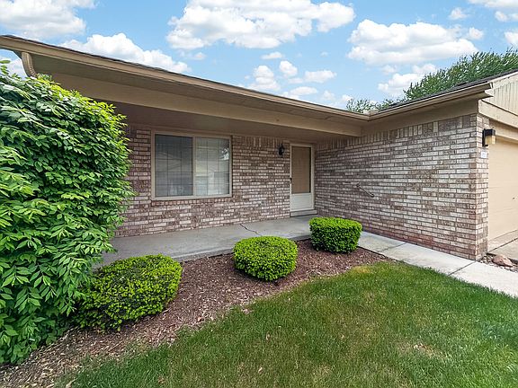 5th image of 41520 Janet Cir #60