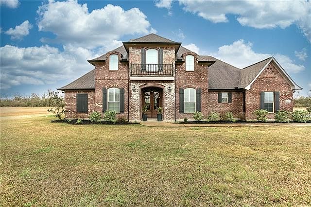 1st image of 16089 Fleur De Lis Dr