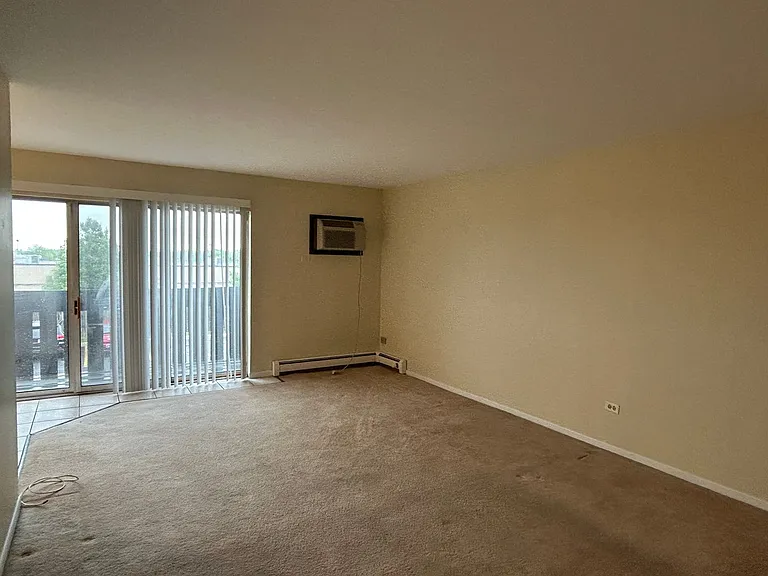 1120 Copperfield Ln — Photo 5