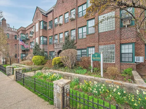 94-11 69th Ave APT 102, Forest Hills, NY 11375