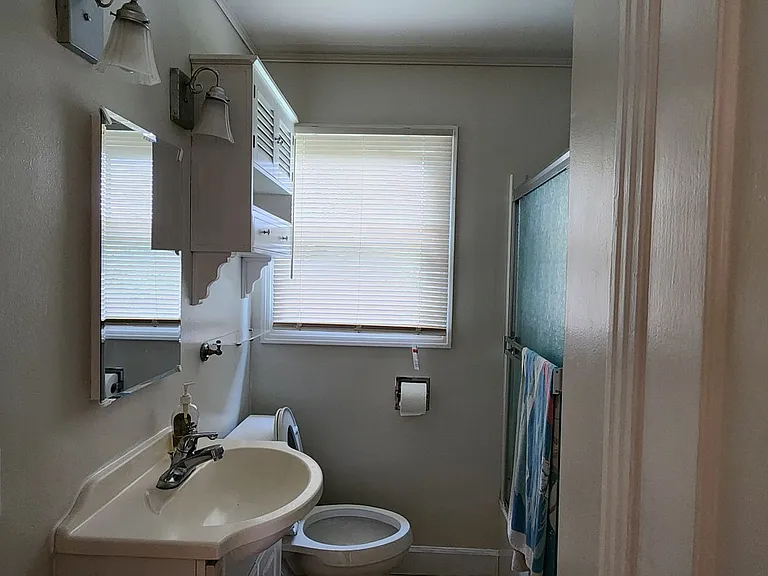 1720 Oregon Dr — Photo 13